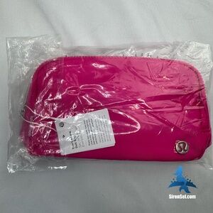 1128 NWT lululemon Everywhere Belt Back - 1L - Sonic Pink